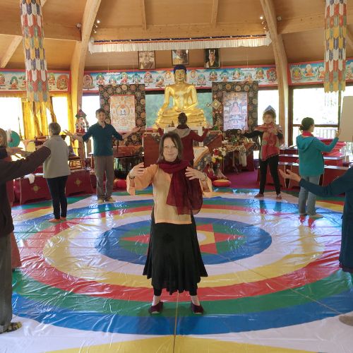 Retraite collective de Danses du Vajra sur le mandala de la Maison de la sagesse à Karma Ling